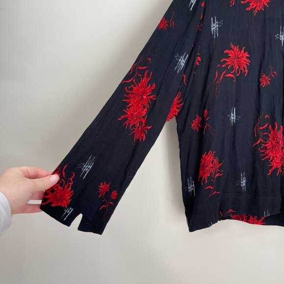 Women's Medium Francesca Rose Japanese Style Button Down Cardigan - Picture 4 of 7